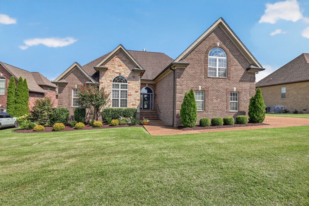 109 Waters Hill Cir, Lebanon, TN 37087