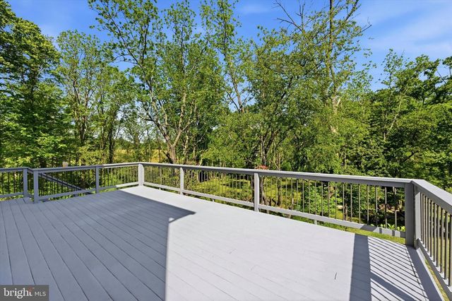 7 KATHLEEN DR, Landenberg, PA 19350