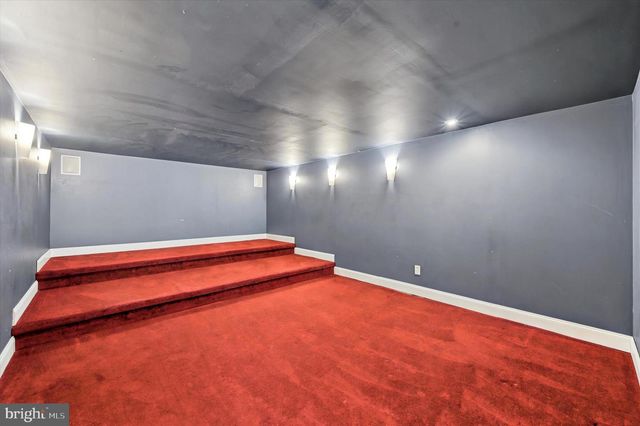 7 KATHLEEN DR, Landenberg, PA 19350