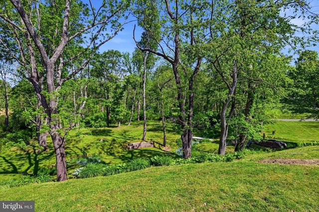 7 KATHLEEN DR, Landenberg, PA 19350