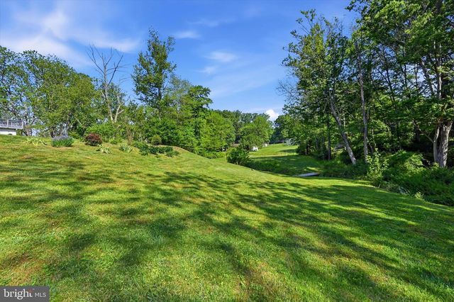 7 KATHLEEN DR, Landenberg, PA 19350