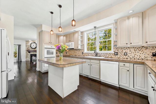 7 KATHLEEN DR, Landenberg, PA 19350