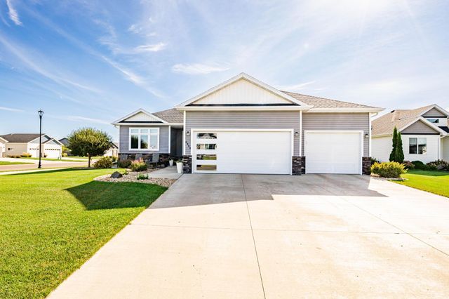 6464 59th Avenue S, Fargo, ND 58104
