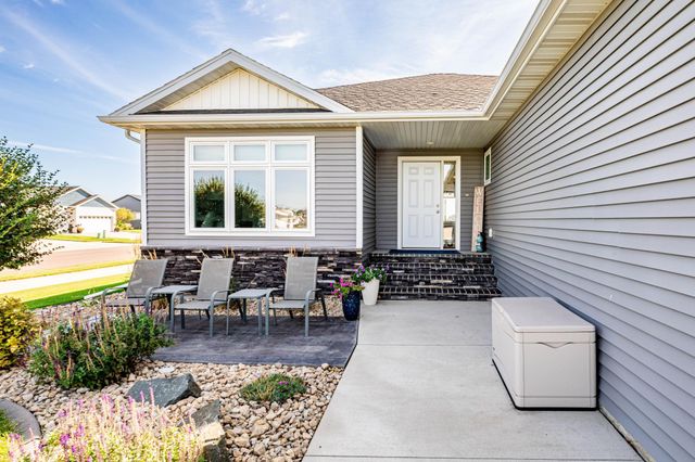 6464 59th Avenue S, Fargo, ND 58104