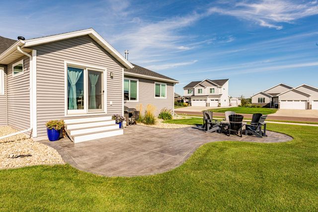 6464 59th Avenue S, Fargo, ND 58104