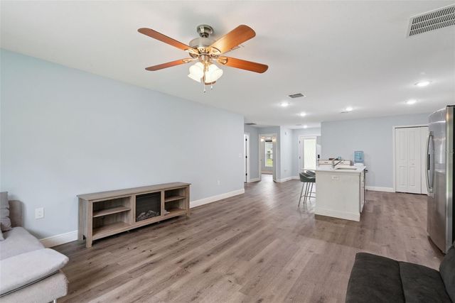 1639 11TH AVENUE, Deland, FL 32724