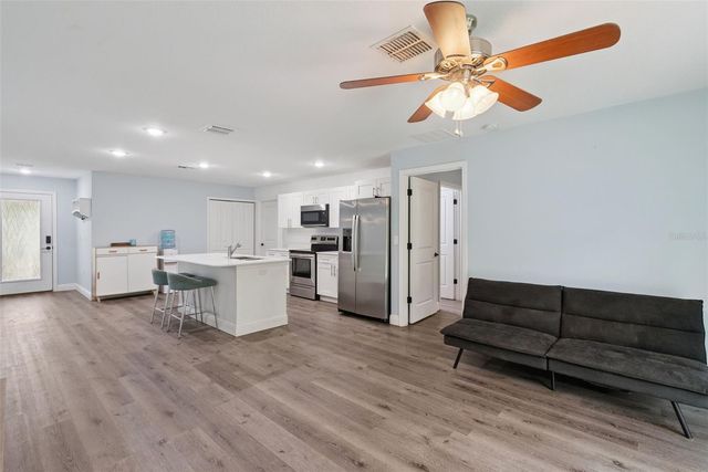 1639 11TH AVENUE, Deland, FL 32724