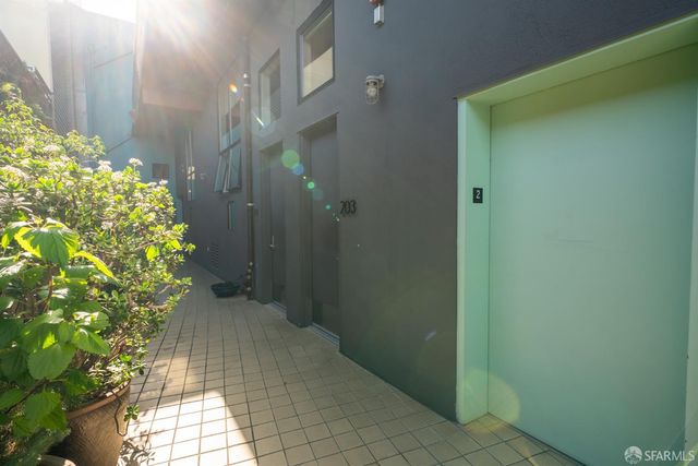 2301 Harrison Street 203, San Francisco, CA 94110
