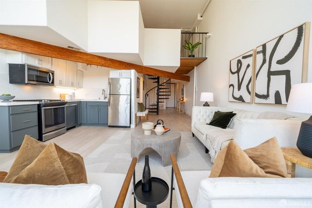 2301 Harrison Street 203, San Francisco, CA 94110