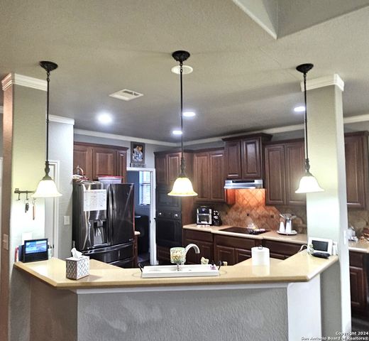 2200 OAK PLACE, Schertz, TX 78154