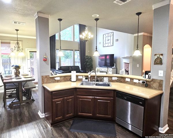 2200 OAK PLACE, Schertz, TX 78154