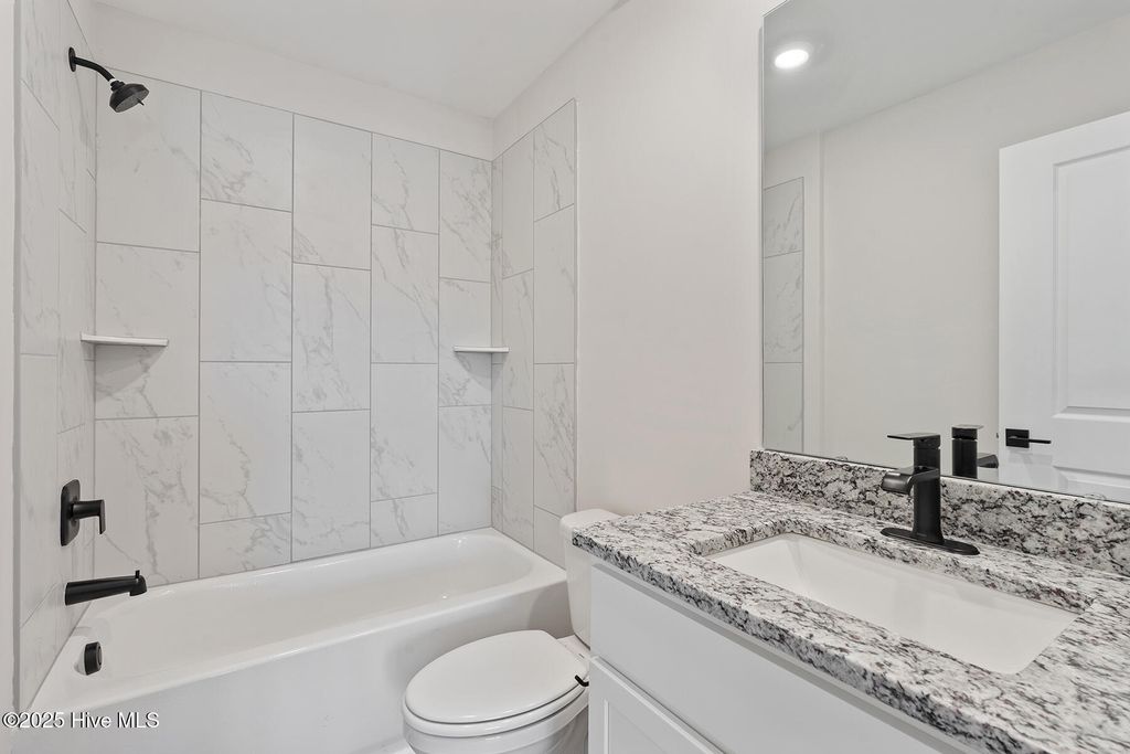 38 Umbrella Palm Drive, Hampstead, NC 28443