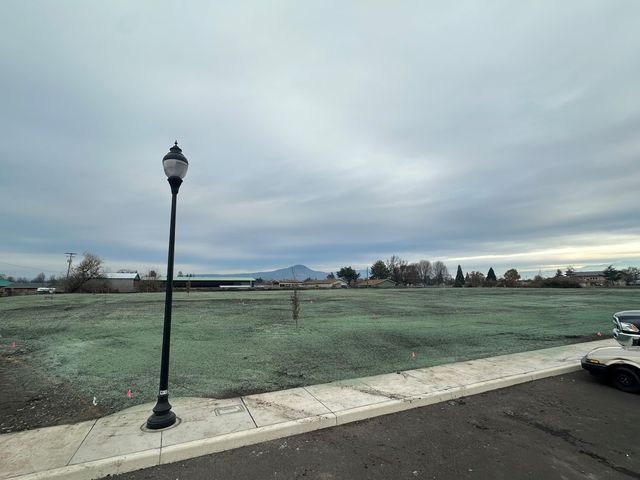 4726 Gebhard Road, Central Point, OR 97502