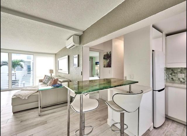 1043 Hillsboro 21c, Hillsboro Beach, FL 33062