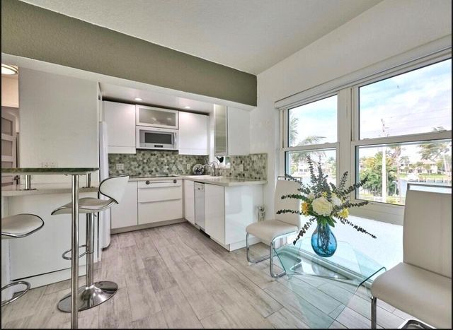 1043 Hillsboro 21c, Hillsboro Beach, FL 33062