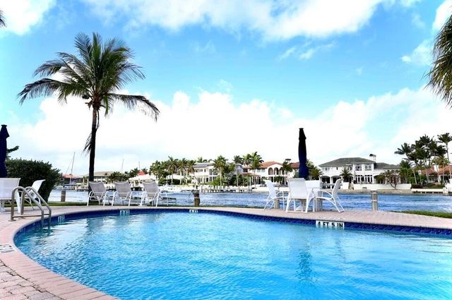 1043 Hillsboro 21c, Hillsboro Beach, FL 33062