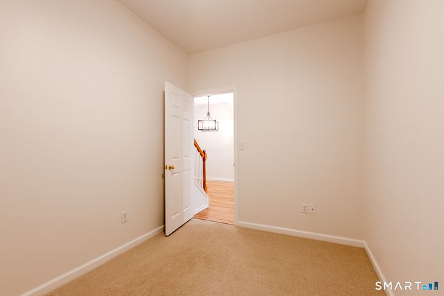 511 Elm Street 3-2, North Haven, CT 06473