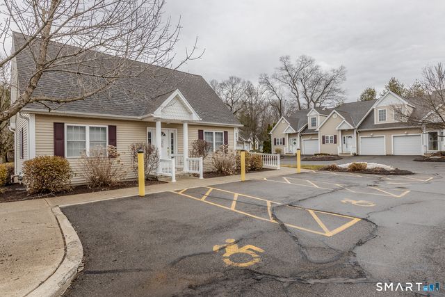 511 Elm Street 3-2, North Haven, CT 06473