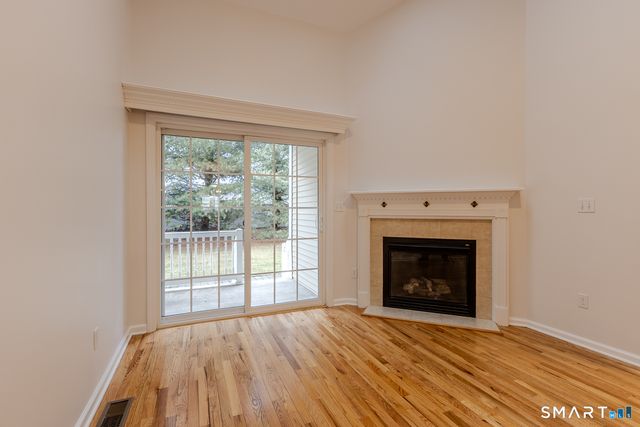 511 Elm Street 3-2, North Haven, CT 06473