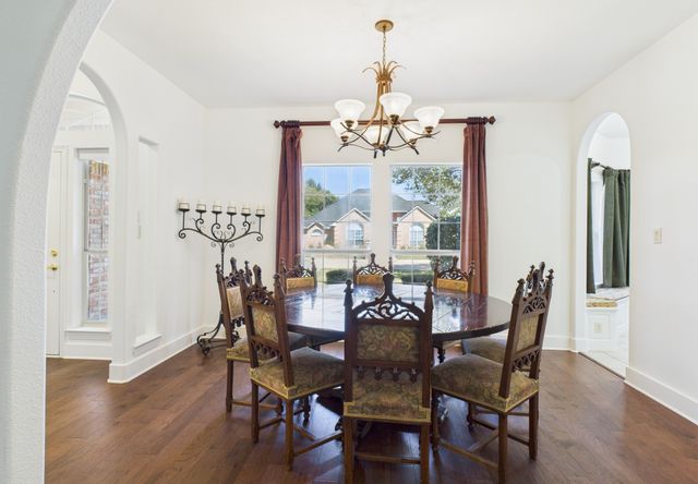 105 Sumner Lane, Waxahachie, TX 75165