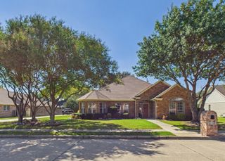 105 Sumner Lane, Waxahachie, TX 75165