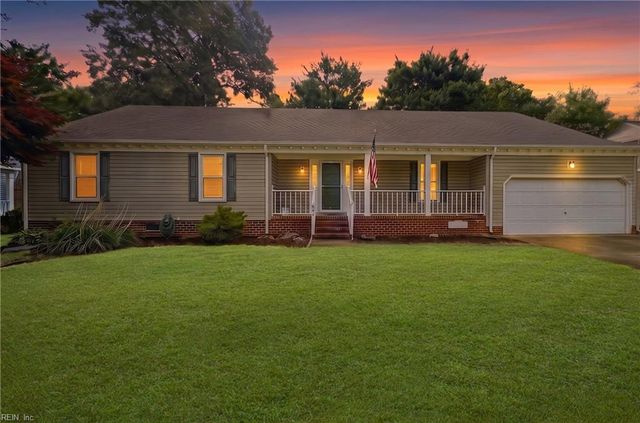 809 Grantham LN, Chesapeake, VA 23322