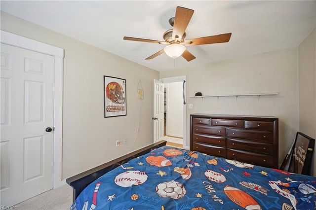 809 Grantham LN, Chesapeake, VA 23322