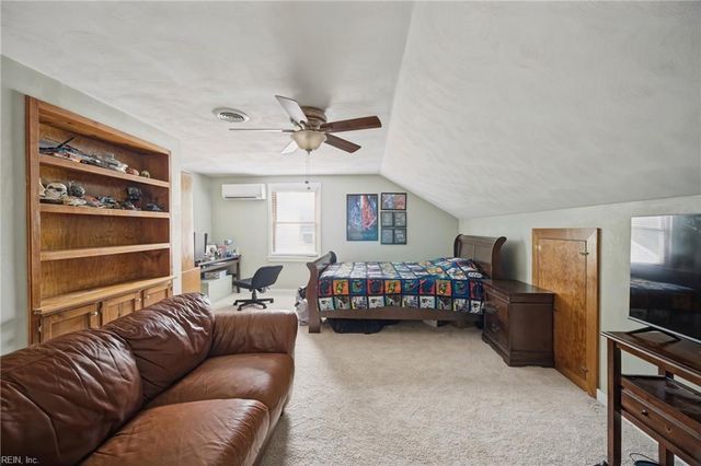 809 Grantham LN, Chesapeake, VA 23322