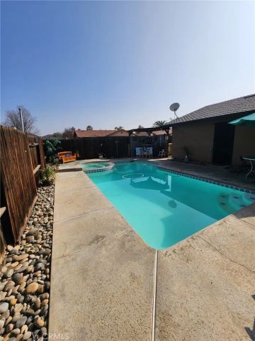 6300 Ringwood Street, Bakersfield, CA 93313
