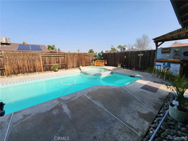 6300 Ringwood Street, Bakersfield, CA 93313
