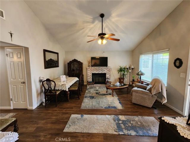 6300 Ringwood Street, Bakersfield, CA 93313