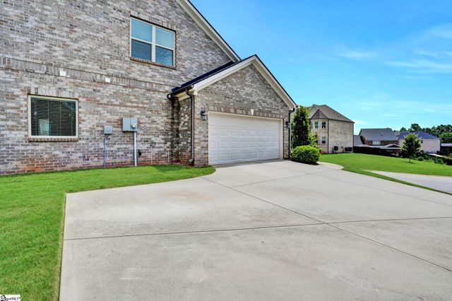 100 Strathaven Court, Greer, SC 29651