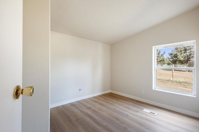 9071 SW Sand Ridge Road, Terrebonne, OR 97760