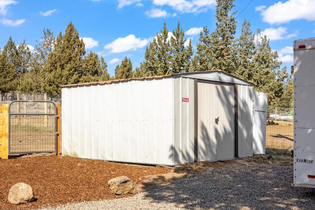 9071 SW Sand Ridge Road, Terrebonne, OR 97760