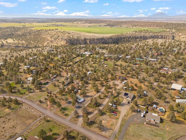 9071 SW Sand Ridge Road, Terrebonne, OR 97760