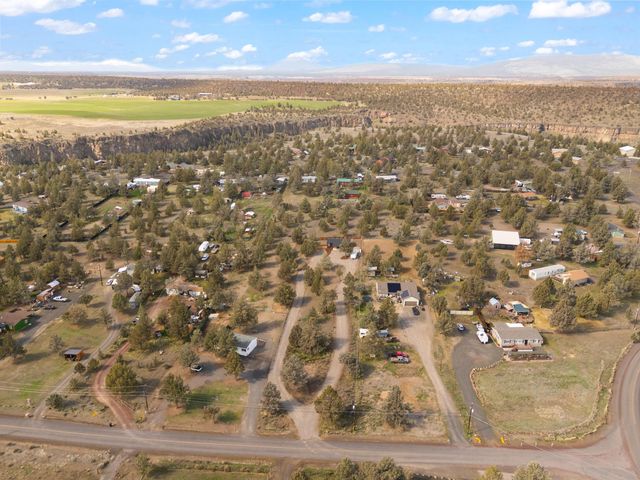 9071 SW Sand Ridge Road, Terrebonne, OR 97760