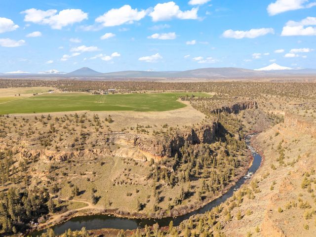 9071 SW Sand Ridge Road, Terrebonne, OR 97760