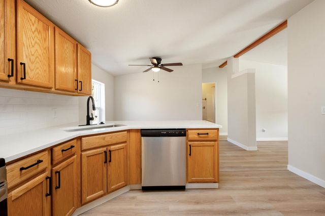 9071 SW Sand Ridge Road, Terrebonne, OR 97760