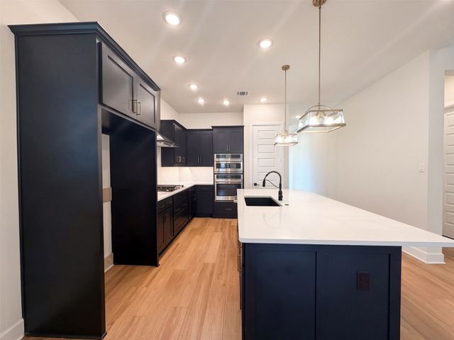 3357 Monarch Pass Drive, Arlington, TX 76005