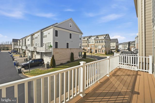 1707 COTTONWOOD GROVE RD, Dumfries, VA 22026