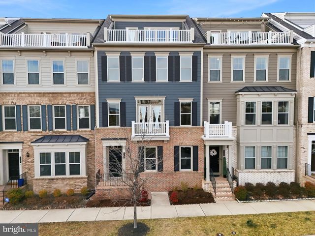 1707 COTTONWOOD GROVE RD, Dumfries, VA 22026