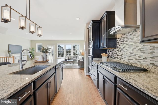 1707 COTTONWOOD GROVE RD, Dumfries, VA 22026