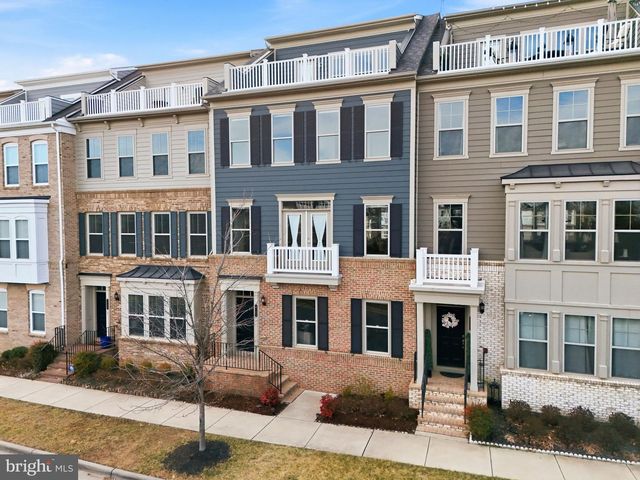 1707 COTTONWOOD GROVE RD, Dumfries, VA 22026