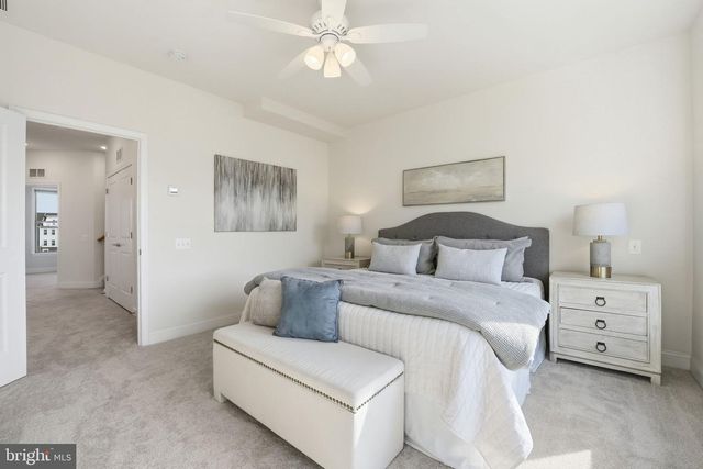 1707 COTTONWOOD GROVE RD, Dumfries, VA 22026