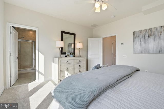 1707 COTTONWOOD GROVE RD, Dumfries, VA 22026