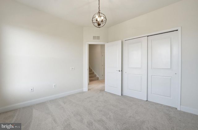 1707 COTTONWOOD GROVE RD, Dumfries, VA 22026