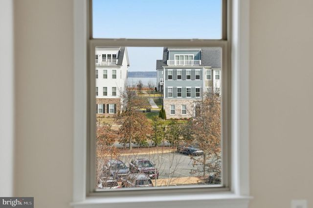 1707 COTTONWOOD GROVE RD, Dumfries, VA 22026