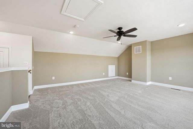 1707 COTTONWOOD GROVE RD, Dumfries, VA 22026