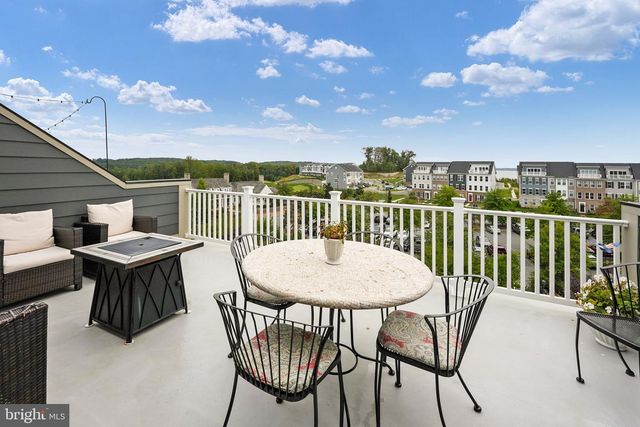 1707 COTTONWOOD GROVE RD, Dumfries, VA 22026