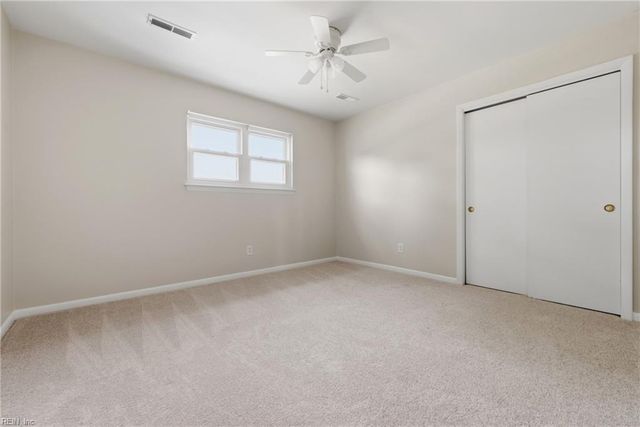 5112 Holly Farms DR, Virginia Beach, VA 23462